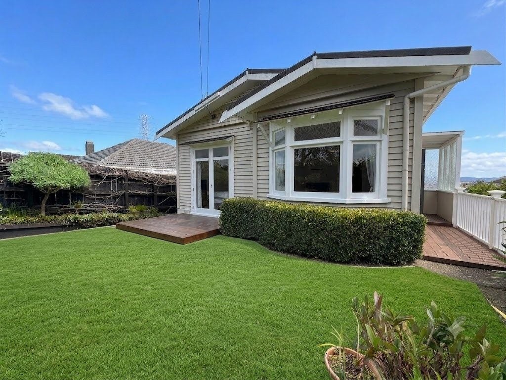 97A Oakdale Road, Mount Roskill, Auckland - Carousel 1