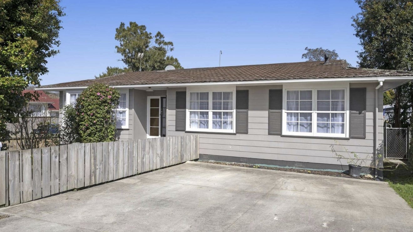 11 Burndale Terrace, Manurewa, Auckland - Carousel 1