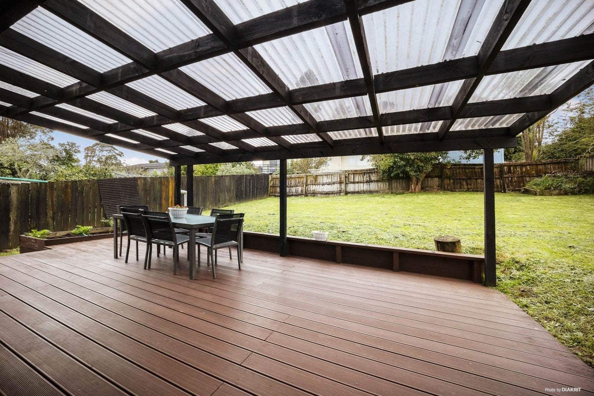 24 Leo Street, Glen Eden, Auckland - Carousel 2