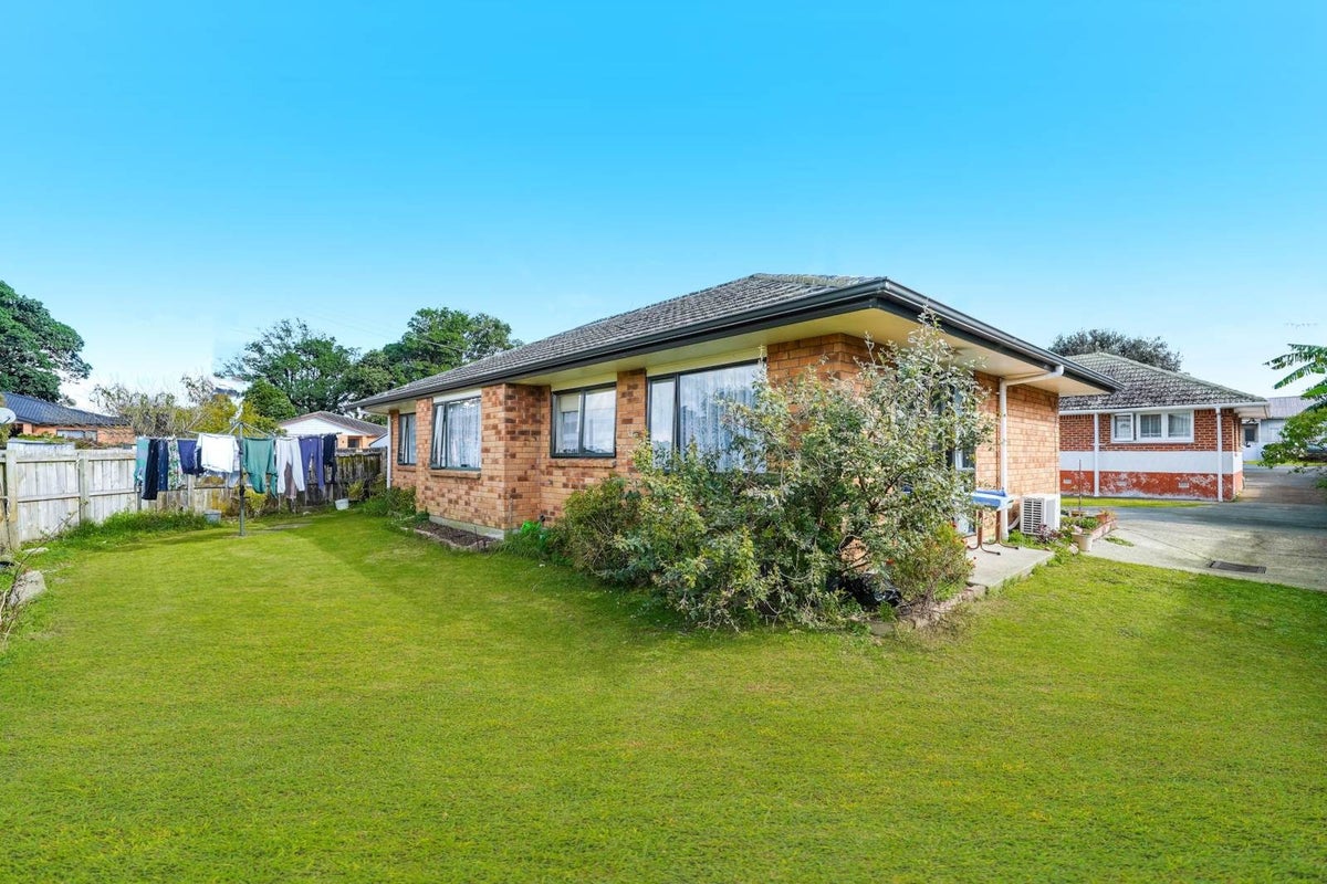 2/112 Gray Avenue, Papatoetoe, Manukau City, Auckland - Carousel 2
