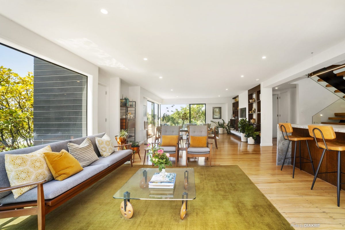 32 Upton Terrace, Thorndon, Wellington - Carousel 2