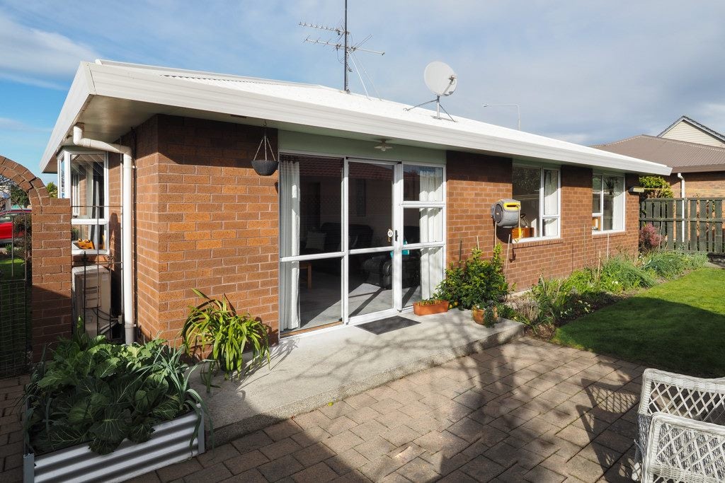 143 Chalmers Avenue, Hampstead, Ashburton - Carousel 1