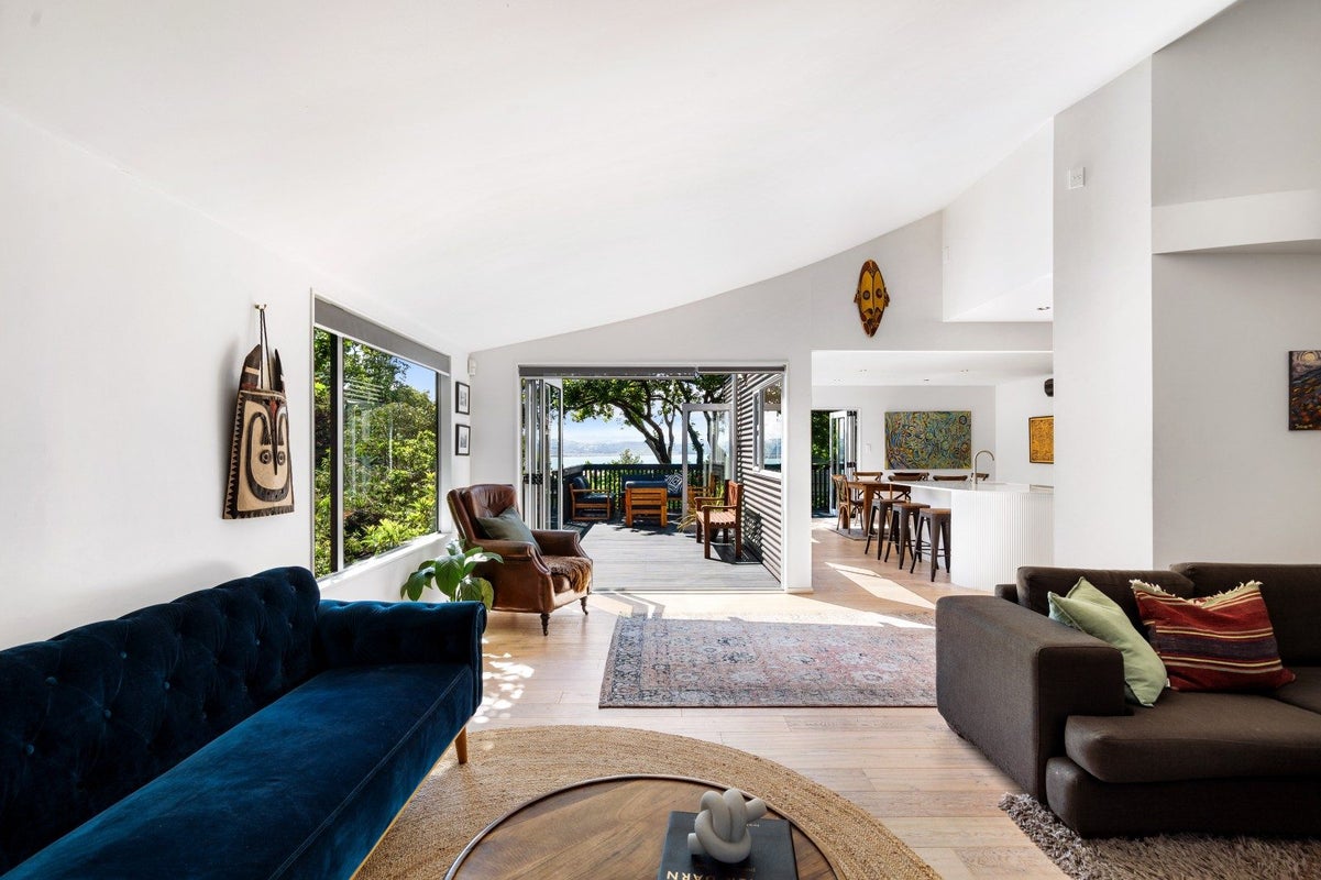 35 Burns Road, Hospital Hill, Napier, Hawke's Bay - Carousel 2