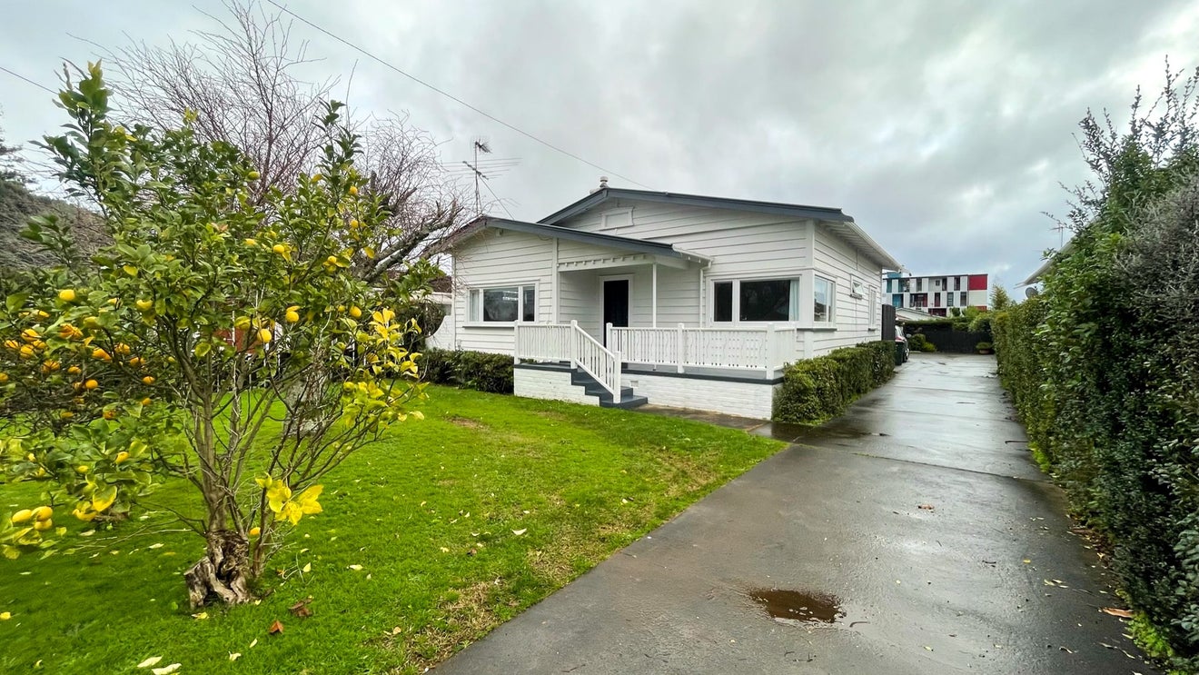 22 Erson Avenue, Royal Oak, Auckland - Carousel 1