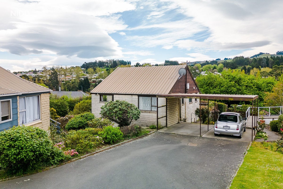 2C Rennie Street, Green Island, Dunedin - Carousel 1