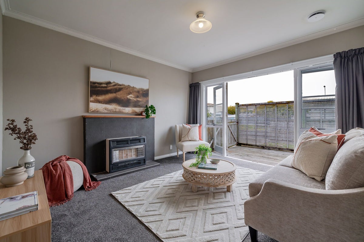 25 Glasgow Street, Takaro, Palmerston North - Carousel 2