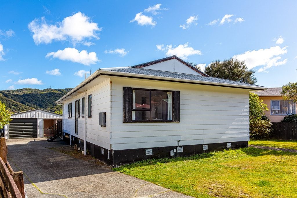 23 Belgrave Street, Wainuiomata, Lower Hutt - Carousel 1