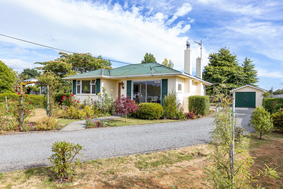 166 High Street, Solway, Masterton - Carousel 1