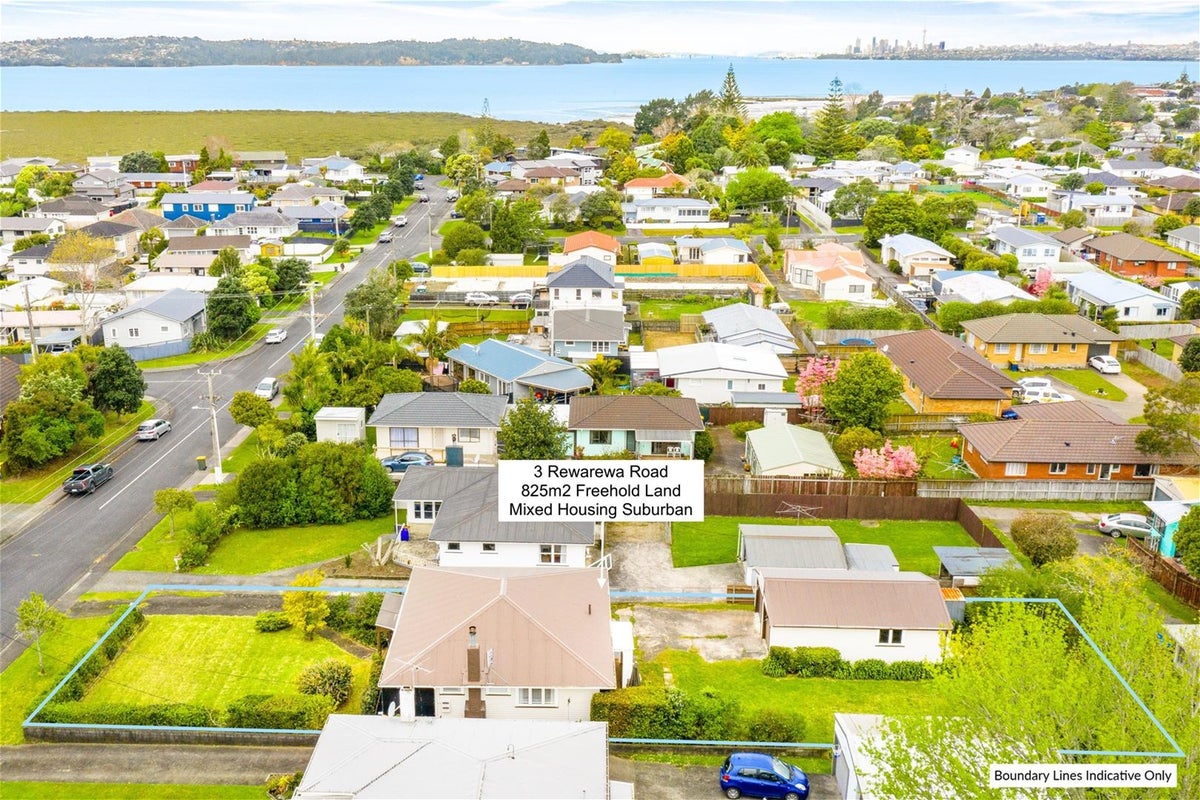 3 Rewarewa Road, Te Atatu Peninsula, Auckland - Carousel 2