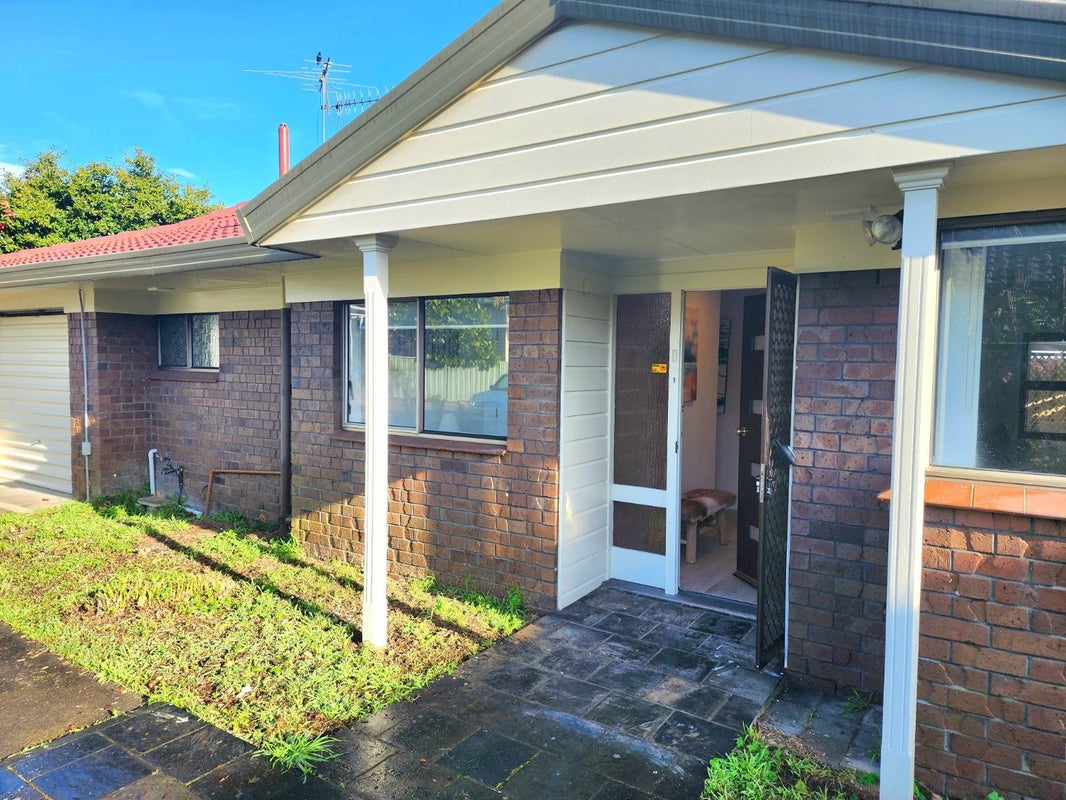 1/11 Atarangi Road, Greenlane, Auckland - Carousel 1