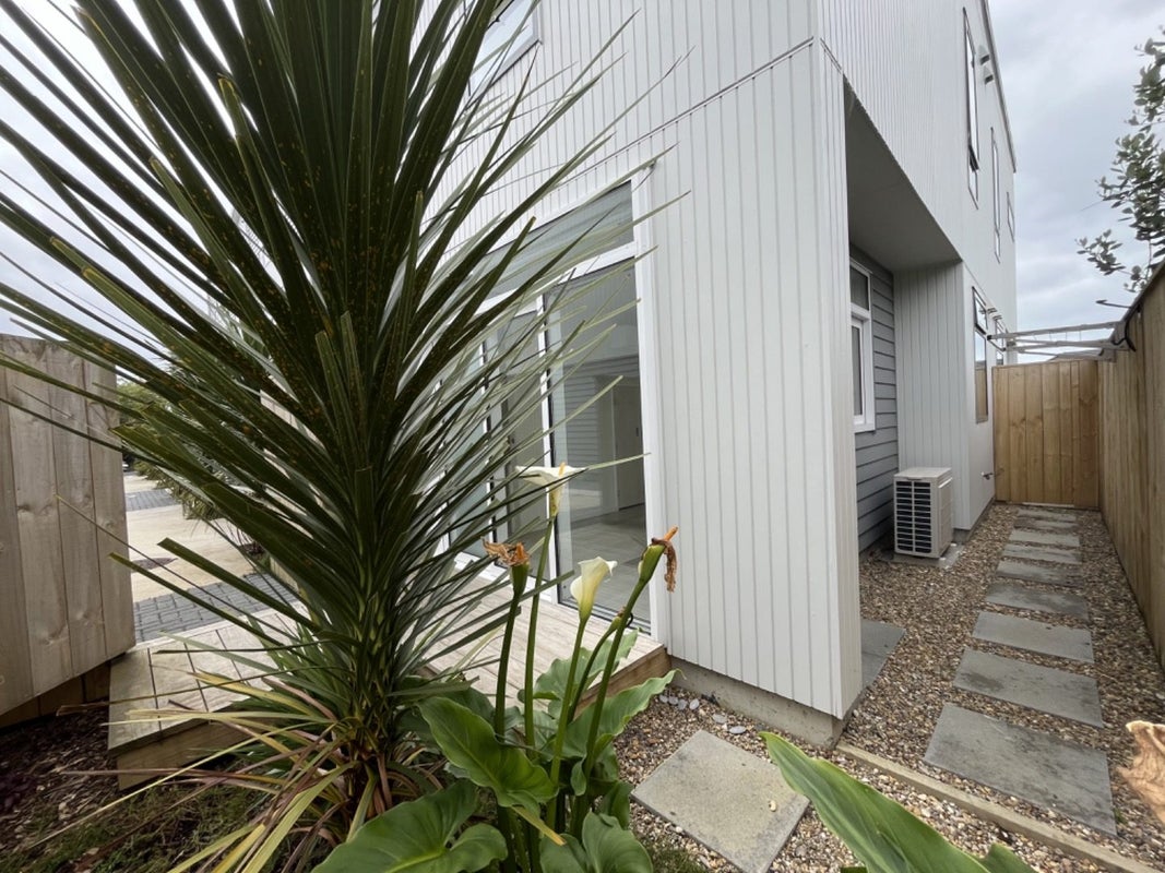 3/2 Moor Avenue, Te Atatu Peninsula, Auckland - Carousel 16