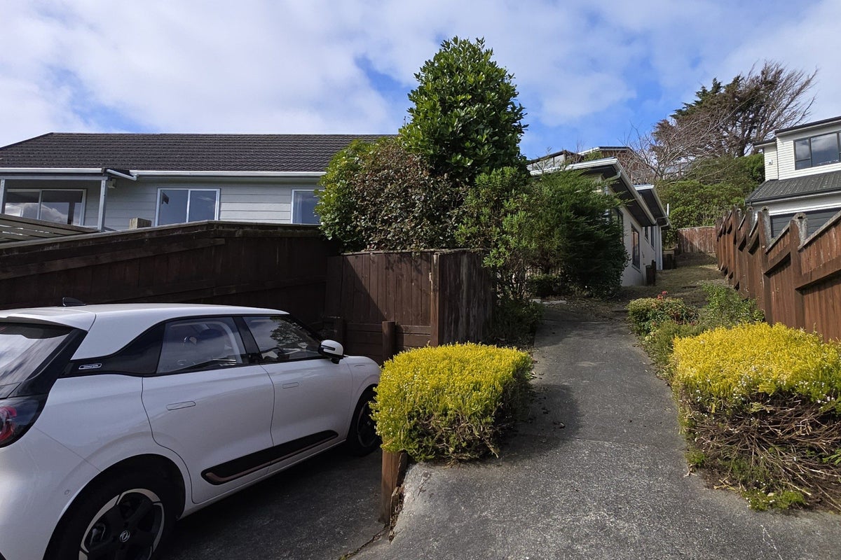 14B Trinidad Crescent, Grenada Village, Wellington - Carousel 1