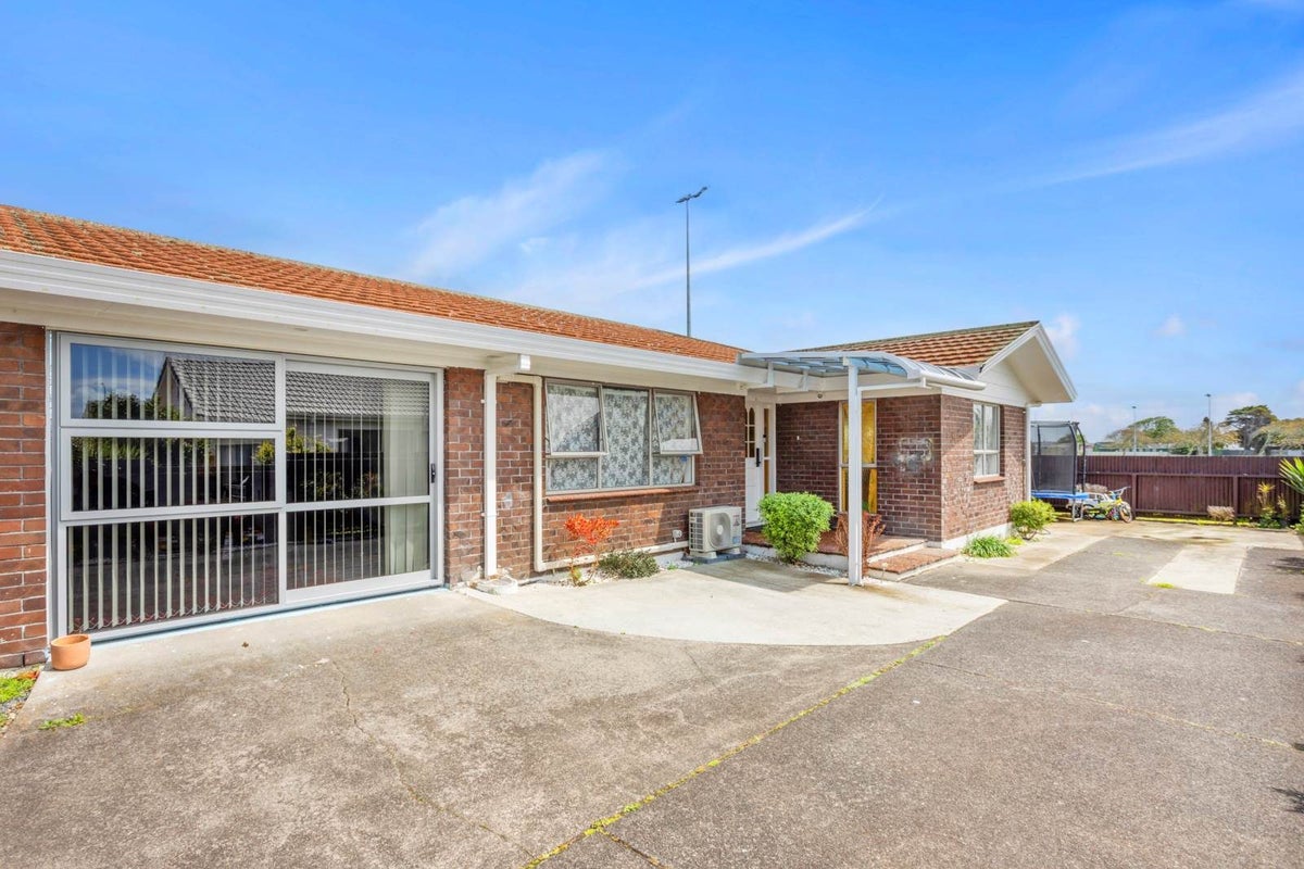 3/68 Glen Avenue, Papatoetoe, Auckland - Carousel 1