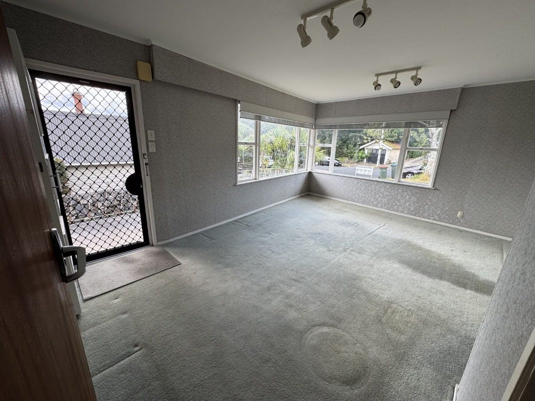 1/8 Fairview Road, Mount Eden, Auckland - Carousel 2