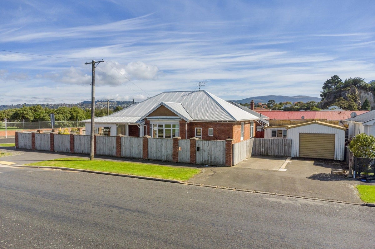 47 Marlow Street, Saint Kilda, Dunedin - Carousel 1
