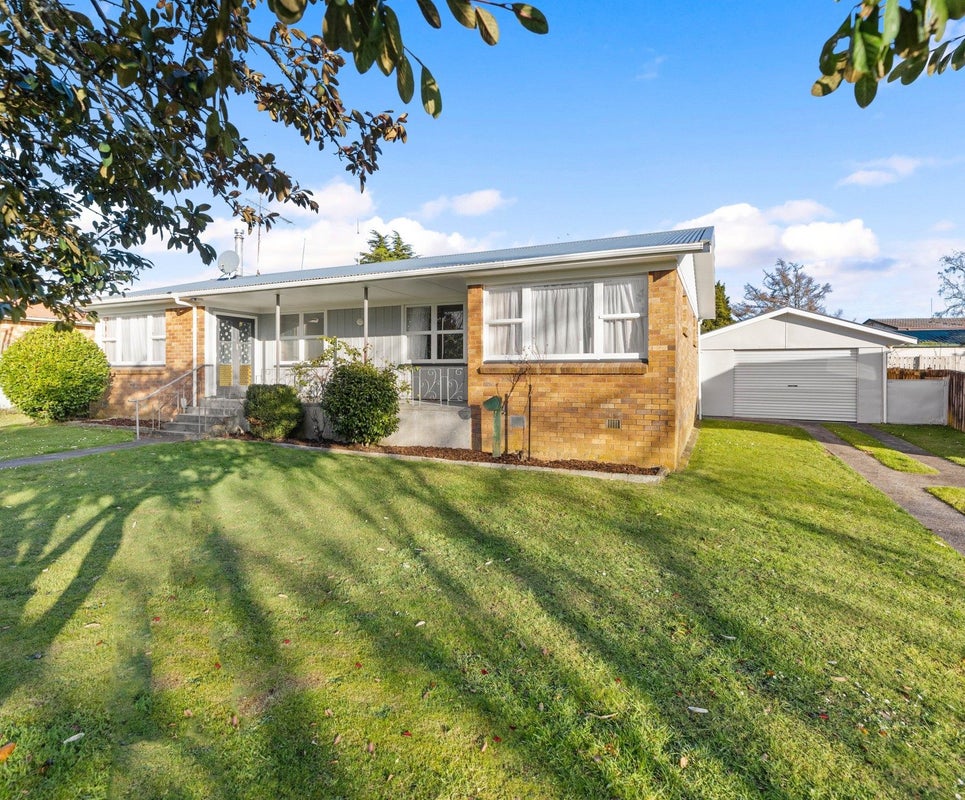 17 Kenmore Place, Tokoroa, Tokoroa - Carousel 1