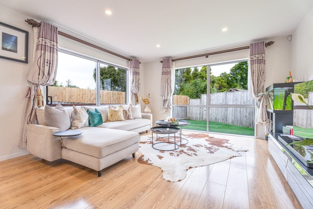 49A Commodore Drive, Lynfield, Auckland - Carousel 2