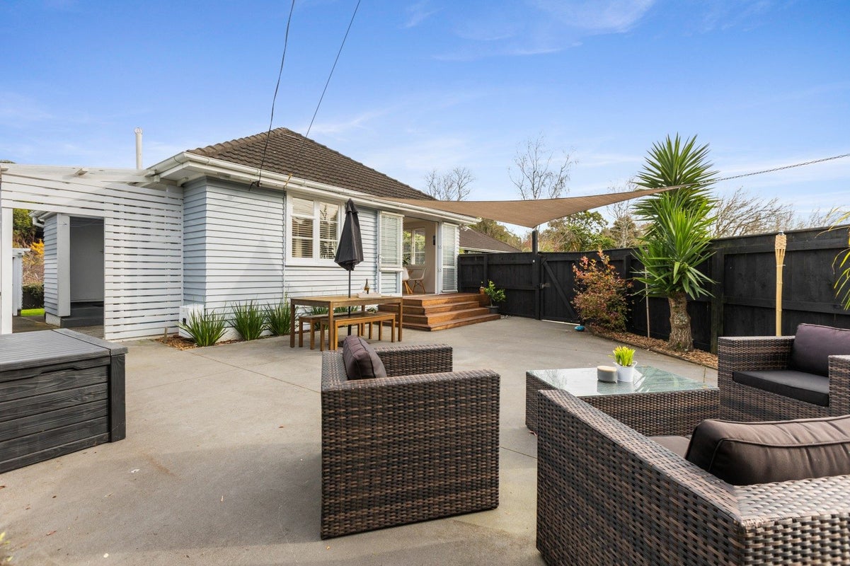 7 Camden Street, Vogeltown, New Plymouth - Carousel 2