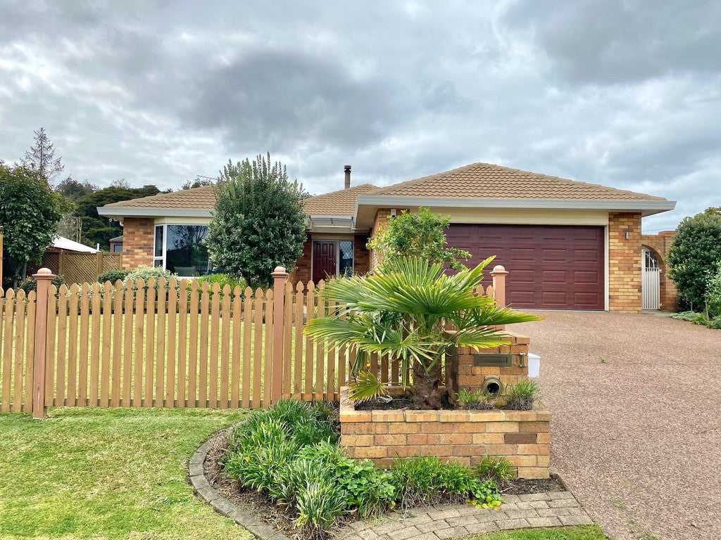 1 Tuakura Way, The Gardens, Auckland - Carousel 1