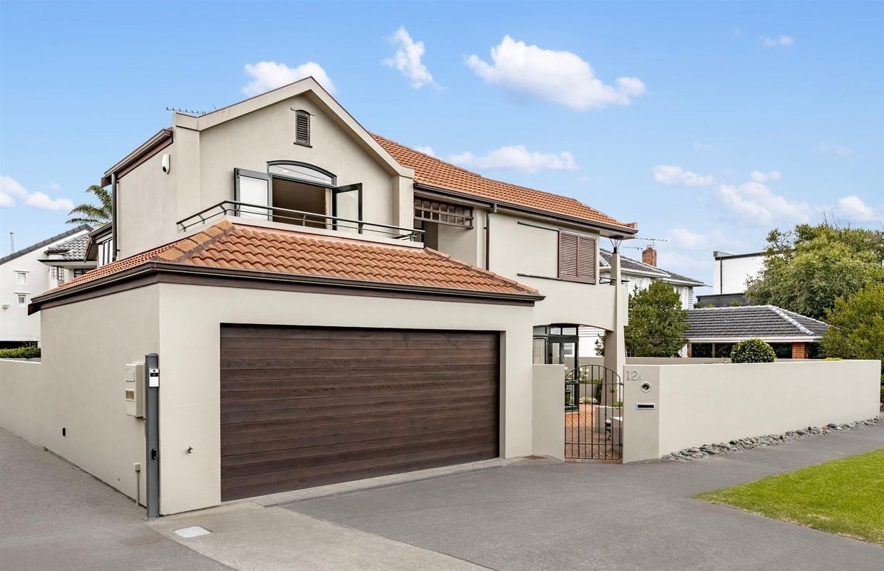12A Saltburn Road, Milford, Auckland - Carousel 2