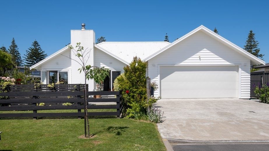 20 Aparima Place, Awatoto, Napier - Carousel 1