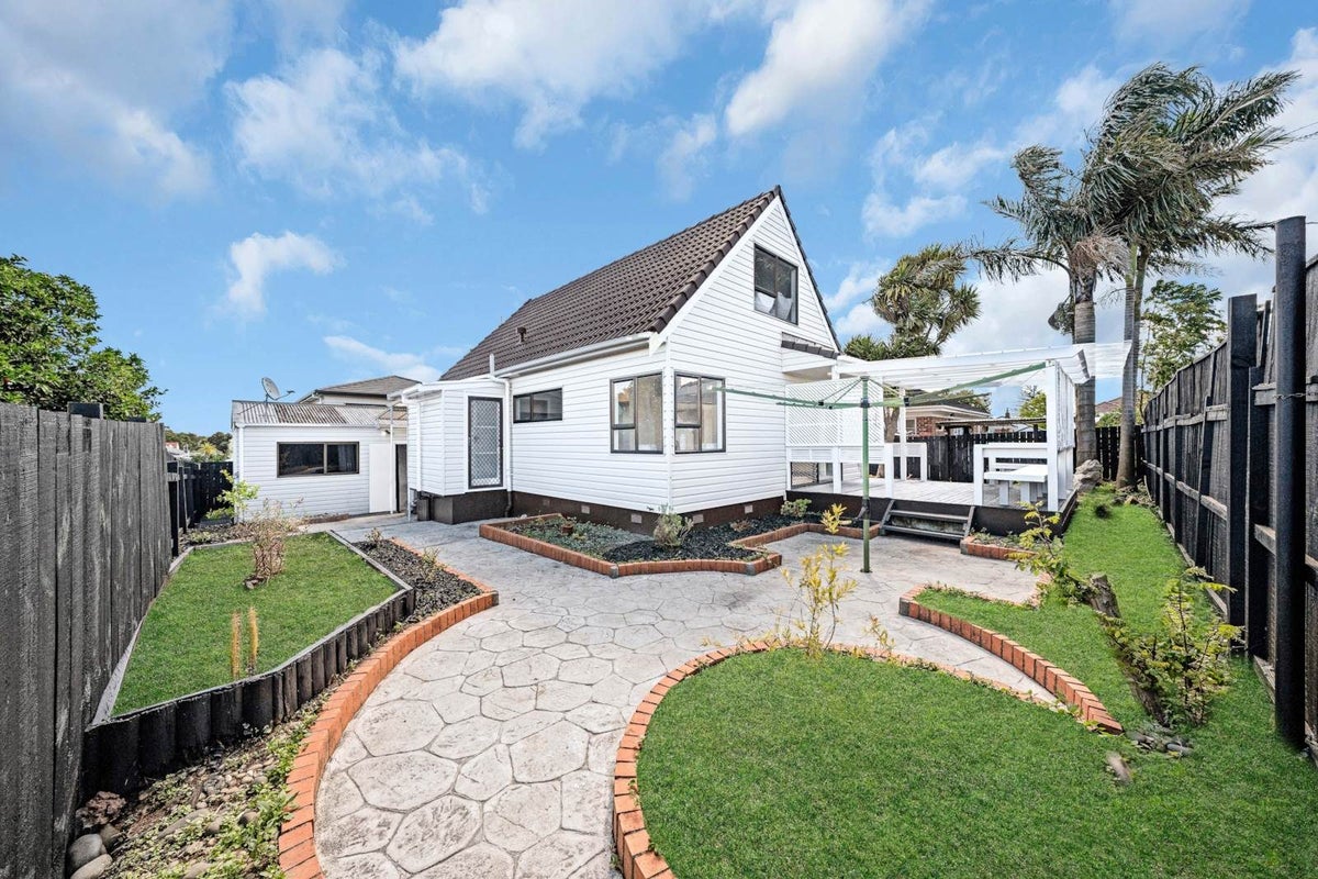 2/18 Elizabeth Avenue, Papatoetoe, Manukau City, Auckland - Carousel 1