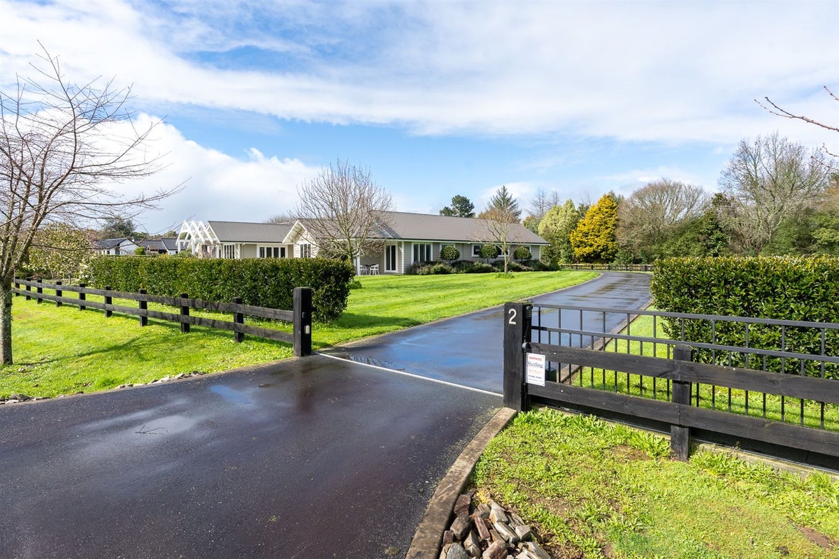 2 September Grove, Tamahere, Hamilton - Carousel 2