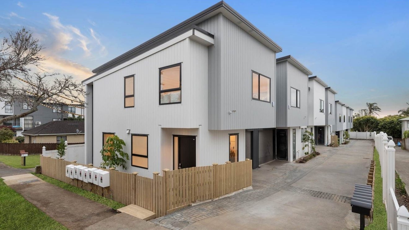 7/12 Ryburn Road, Mount Wellington, Auckland - Carousel 1