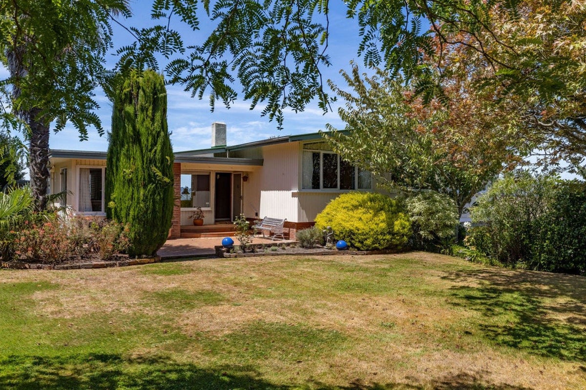 7 Acton Place, Saint Johns Hill, Whanganui - Carousel 1