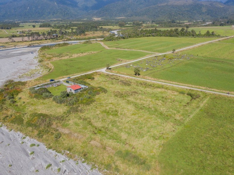 999 Pottingers Road, WAIMANGAROA, WESTPORT - Carousel 1