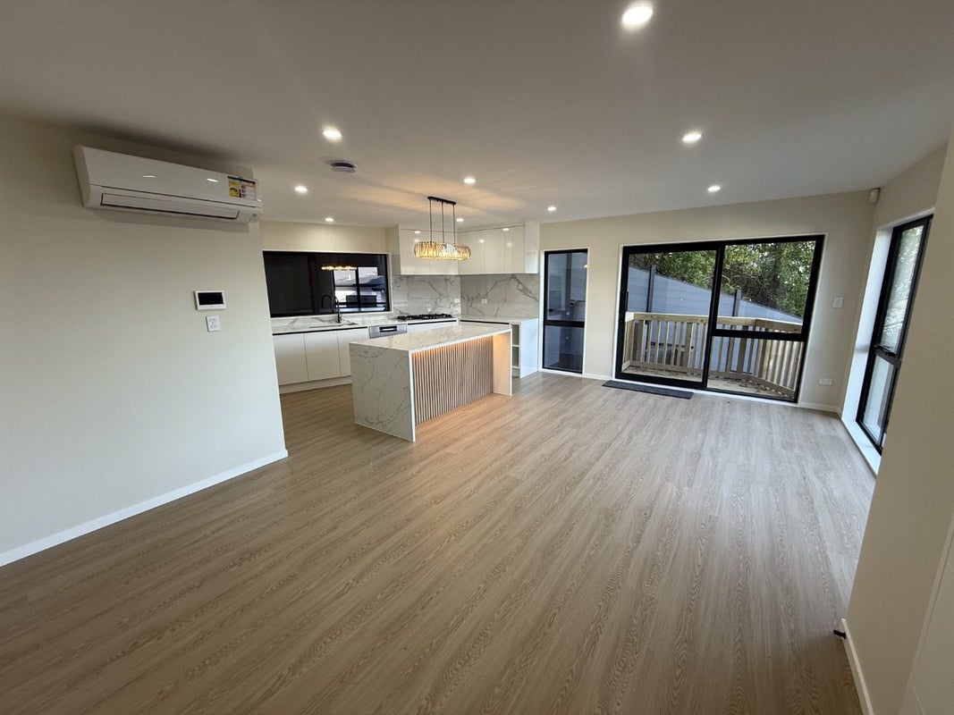 6A Rajan Place, Hillsborough, Auckland - Carousel 2