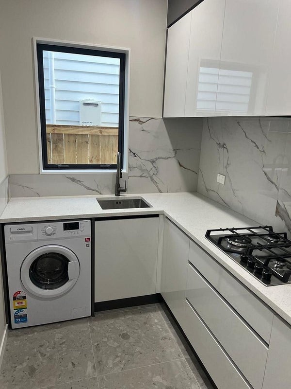 32A Castlebane Drive, Flat Bush, Auckland - Carousel 13
