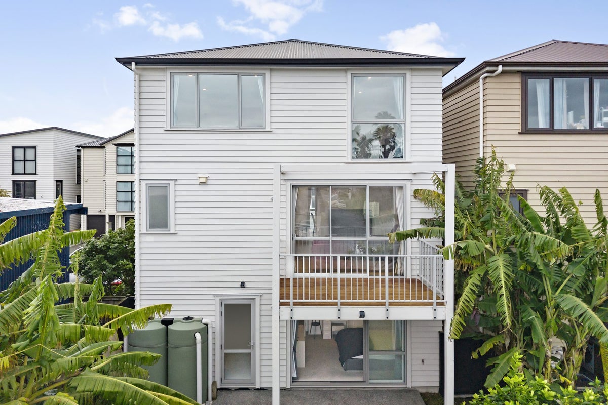 23 Nephrite Lane, Henderson, Auckland - Carousel 2