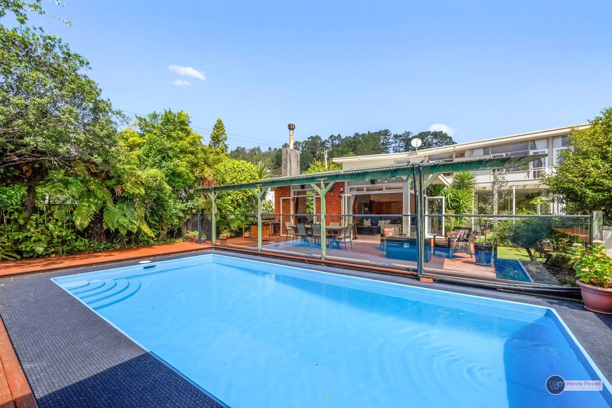 44 Manuka Street, Stokes Valley, Lower Hutt - Carousel 2