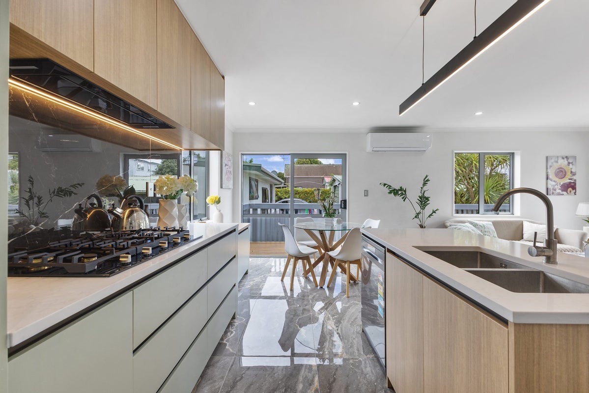 6B Beihlers Road, Weymouth, Auckland - Carousel 2