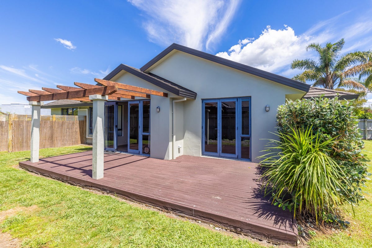 4 Merivale Court, Rototuna, Hamilton - Carousel 2