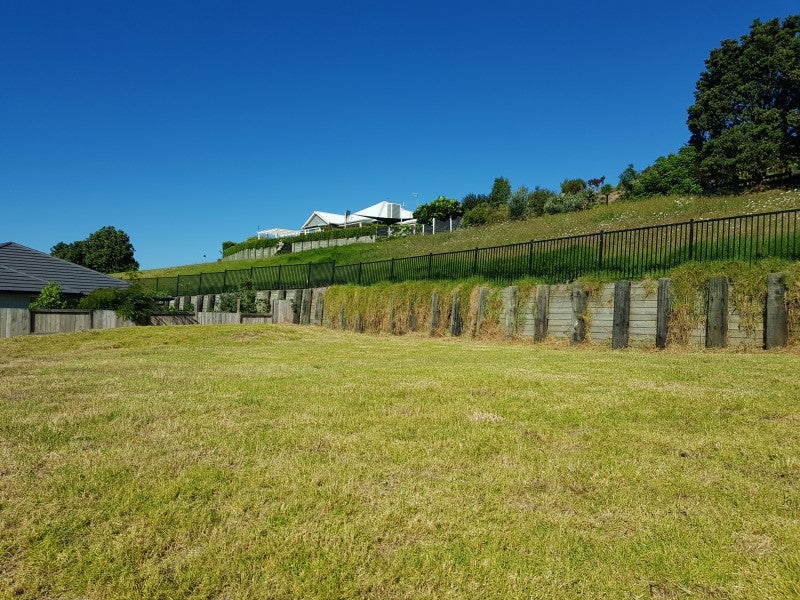 13 LAKESIDE TERRACE, Omokoroa, Western Bay Of Plenty - Carousel 6