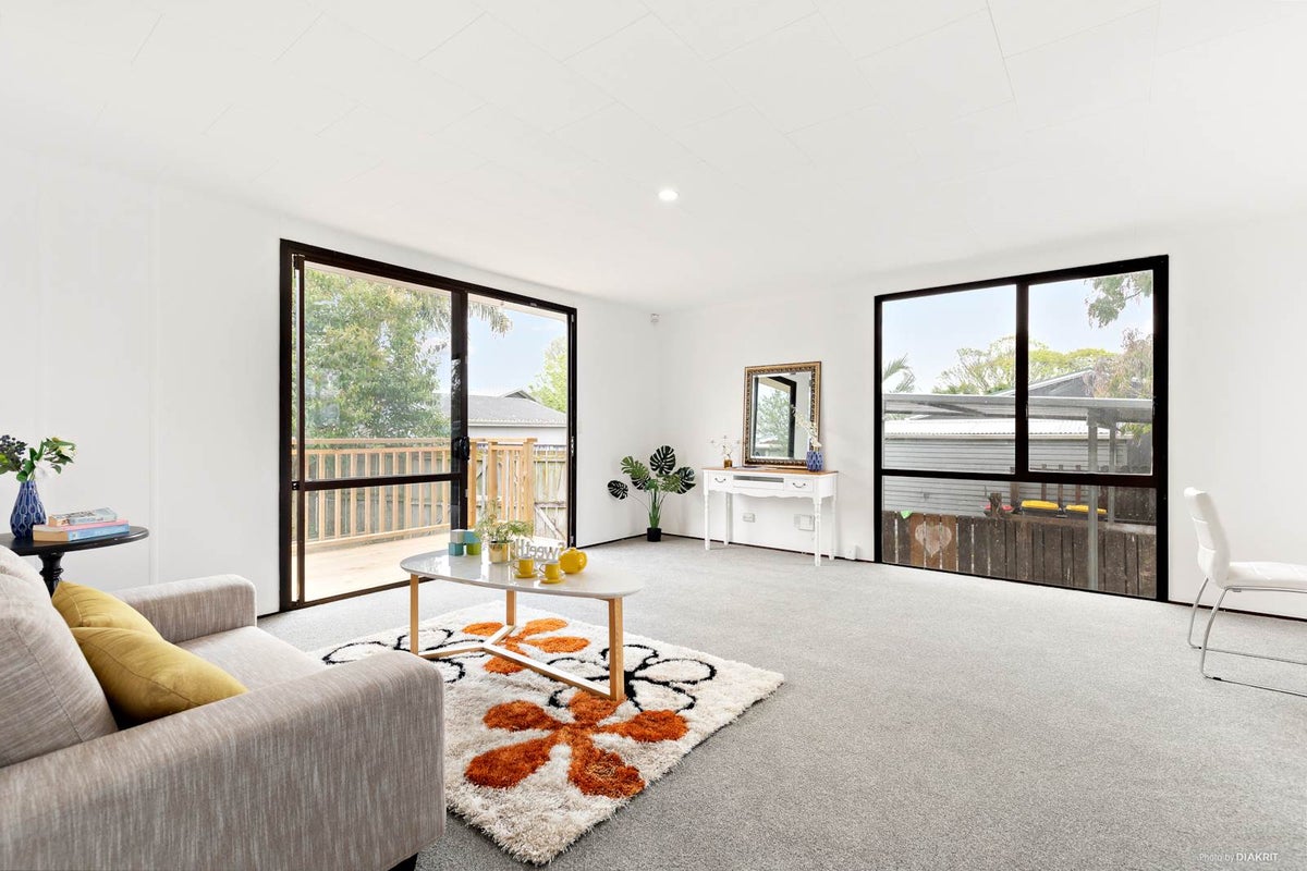 2/24 Nearco Street, Randwick Park, Auckland - Carousel 2