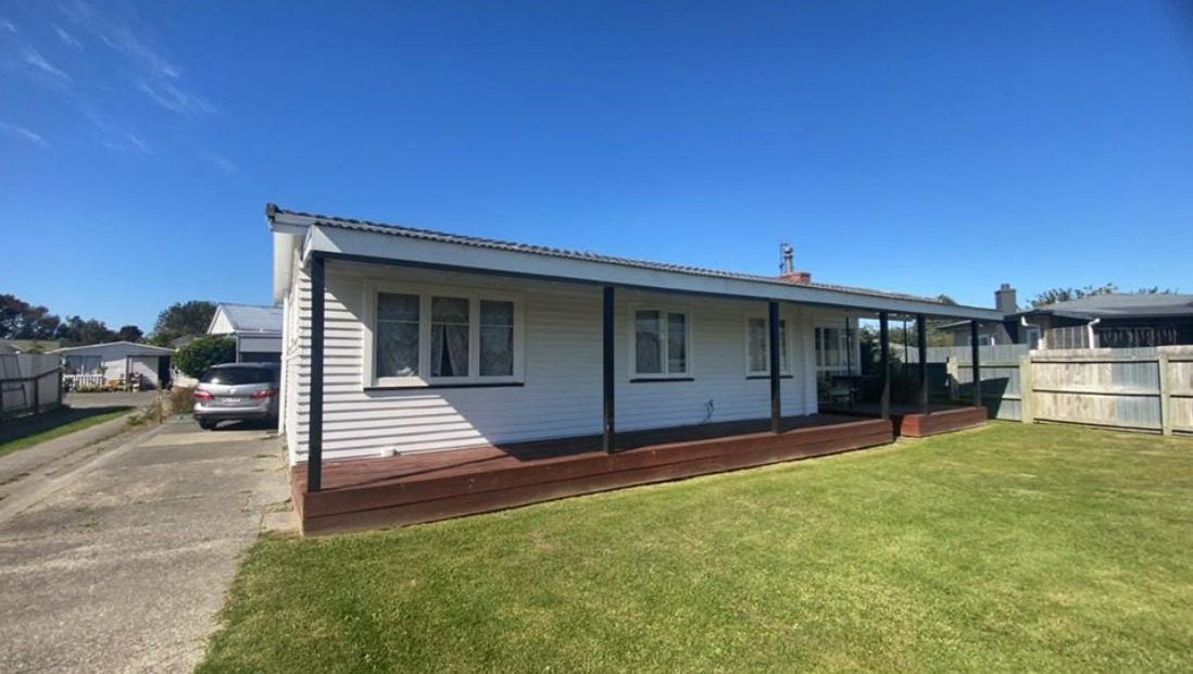 7 Kelvin Road, Maraenui, Napier - Carousel 1