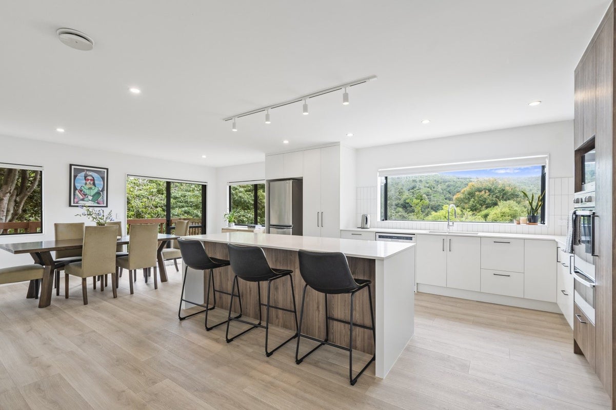 248 Kauri View Road, Papakura - Carousel 1