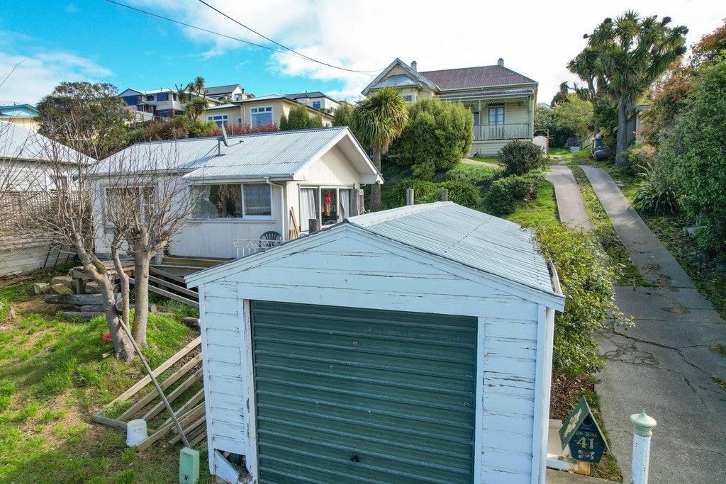 41 Tyne Street, South Hill, Oamaru - Carousel 26