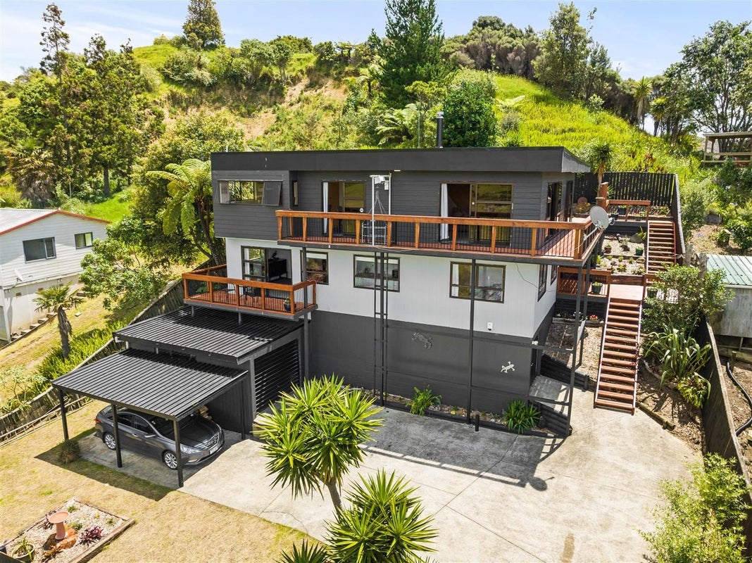 105 Oakura Road, Hikurangi - Carousel 1
