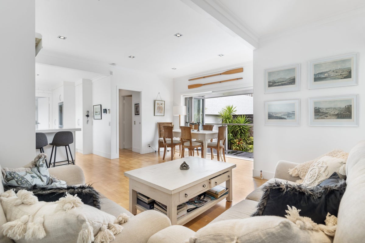 4/15 Tagalad Road, Mission Bay, Auckland - Carousel 10