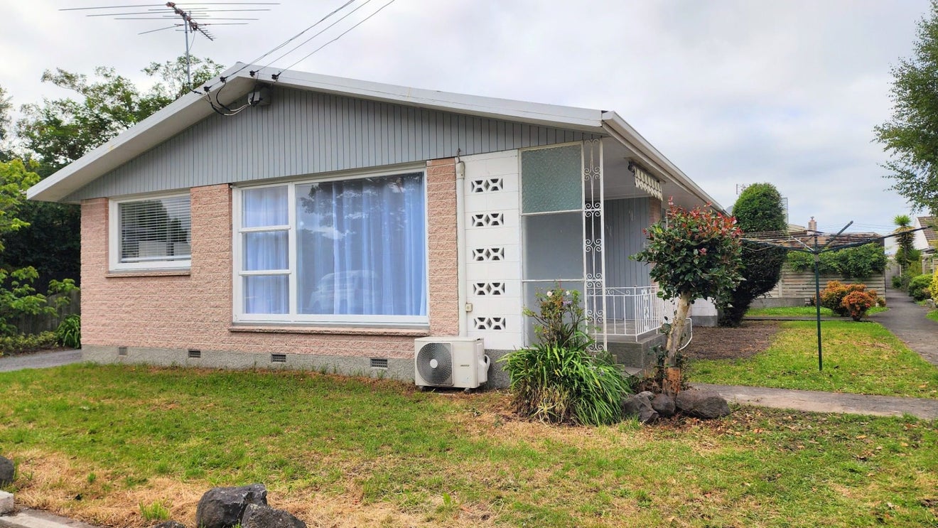 1/36 Hanrahan Street, Upper Riccarton, Christchurch - Carousel 1