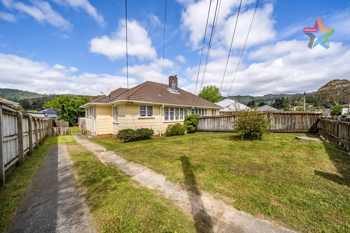 34 Bird Grove, Stokes Valley, Lower Hutt - Carousel 1