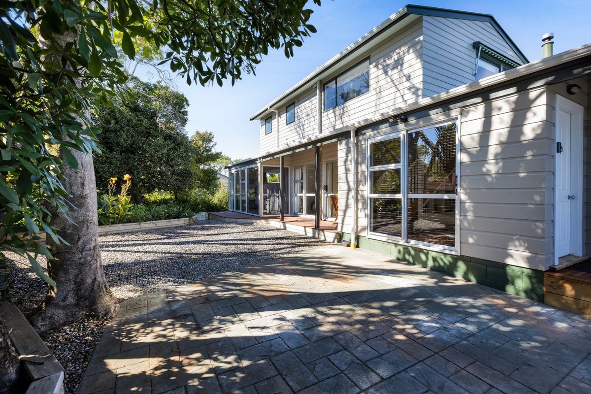31A Truby King Street, Merrilands, New Plymouth - Carousel 2