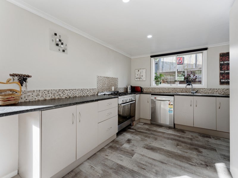 35A Clearmont Crescent, Blagdon, New Plymouth - Carousel 2