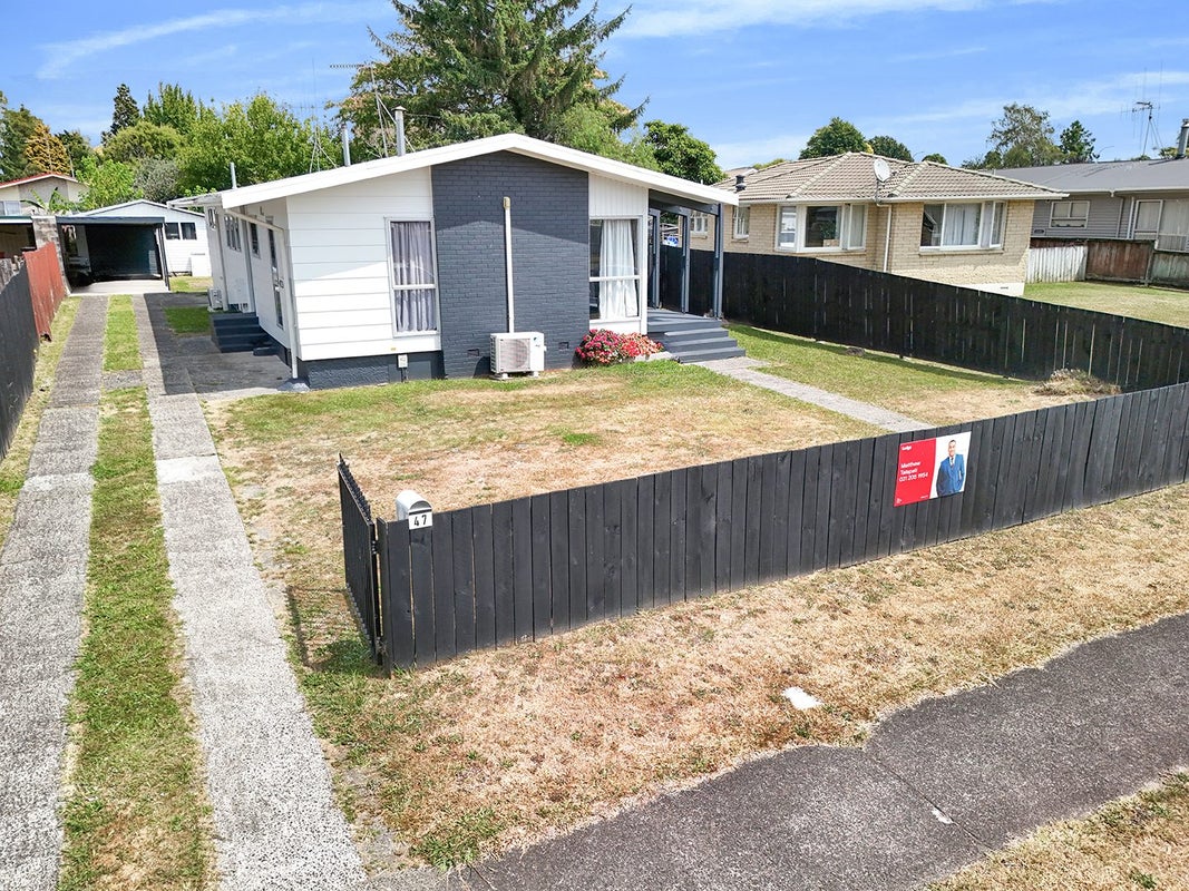 47 Snell Drive, Chartwell, Hamilton - Carousel 1