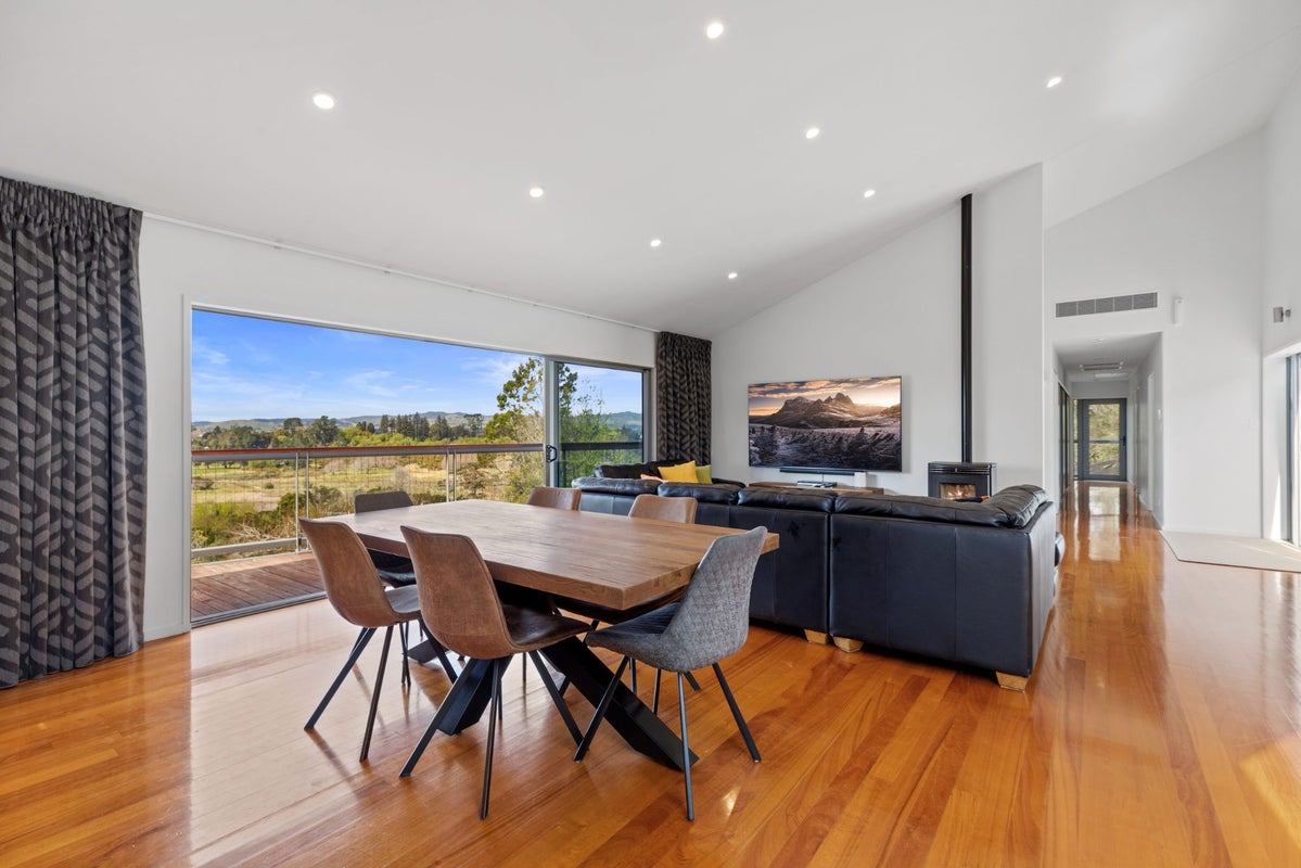 16 Furniss Lane, Tauriko, Tauranga - Carousel 1