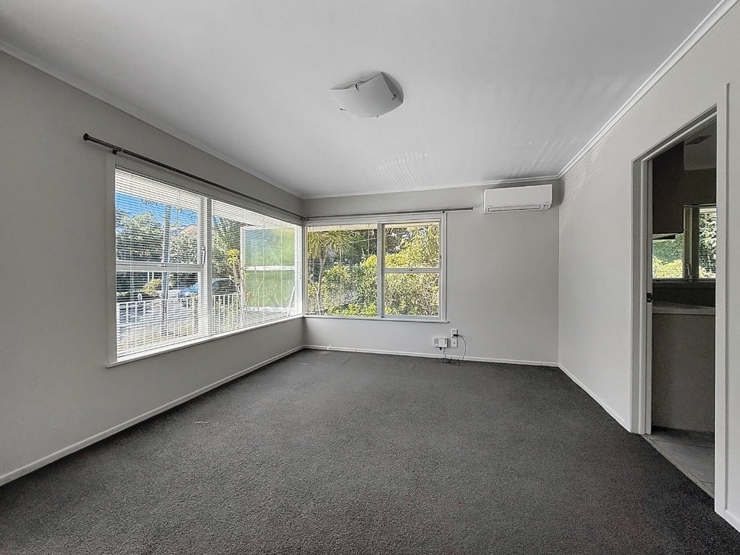 1/216 Beach Road, Campbells Bay, Auckland - Carousel 2
